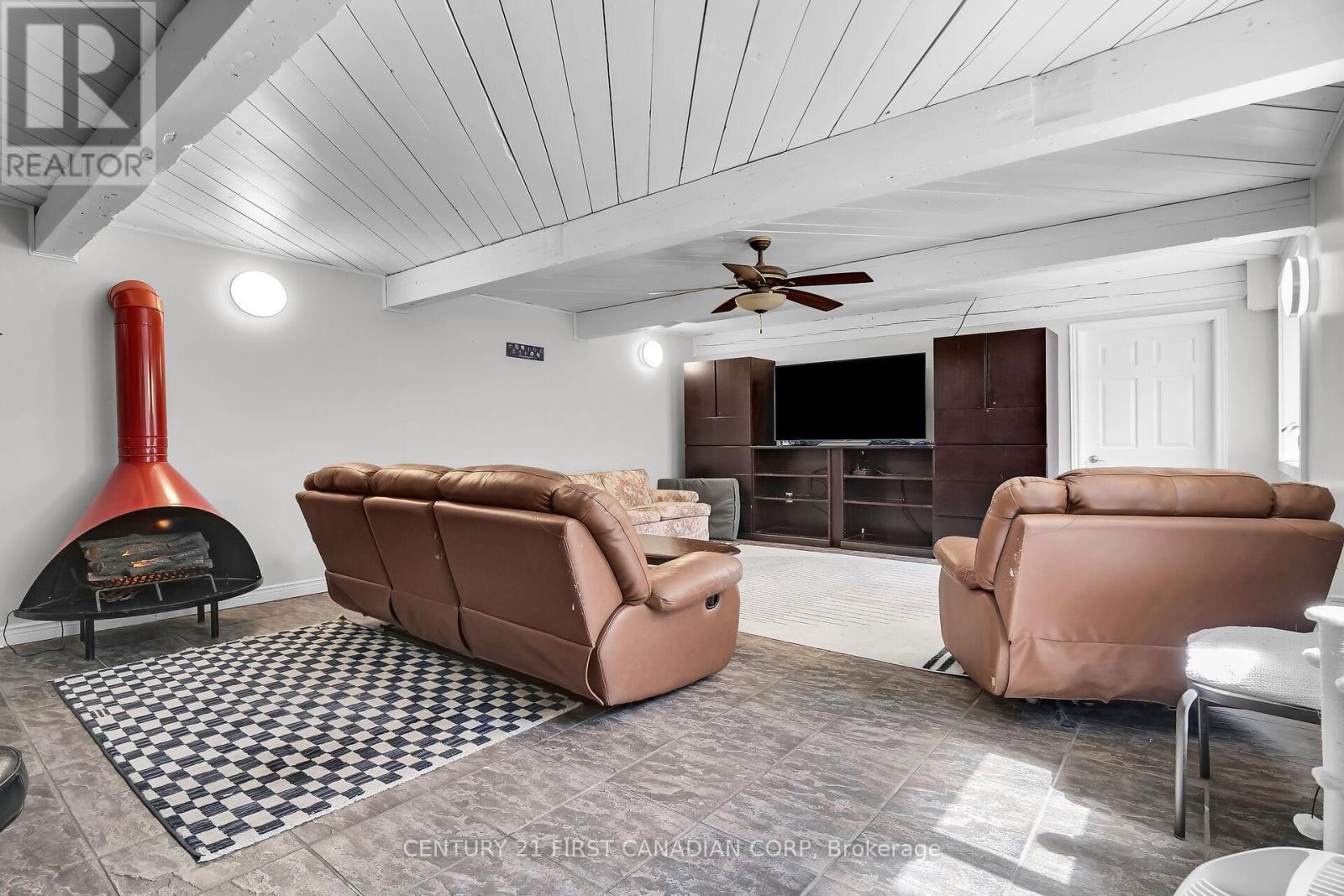 23992 Denfield Road, Middlesex Centre (Denfield), ON - Indoor