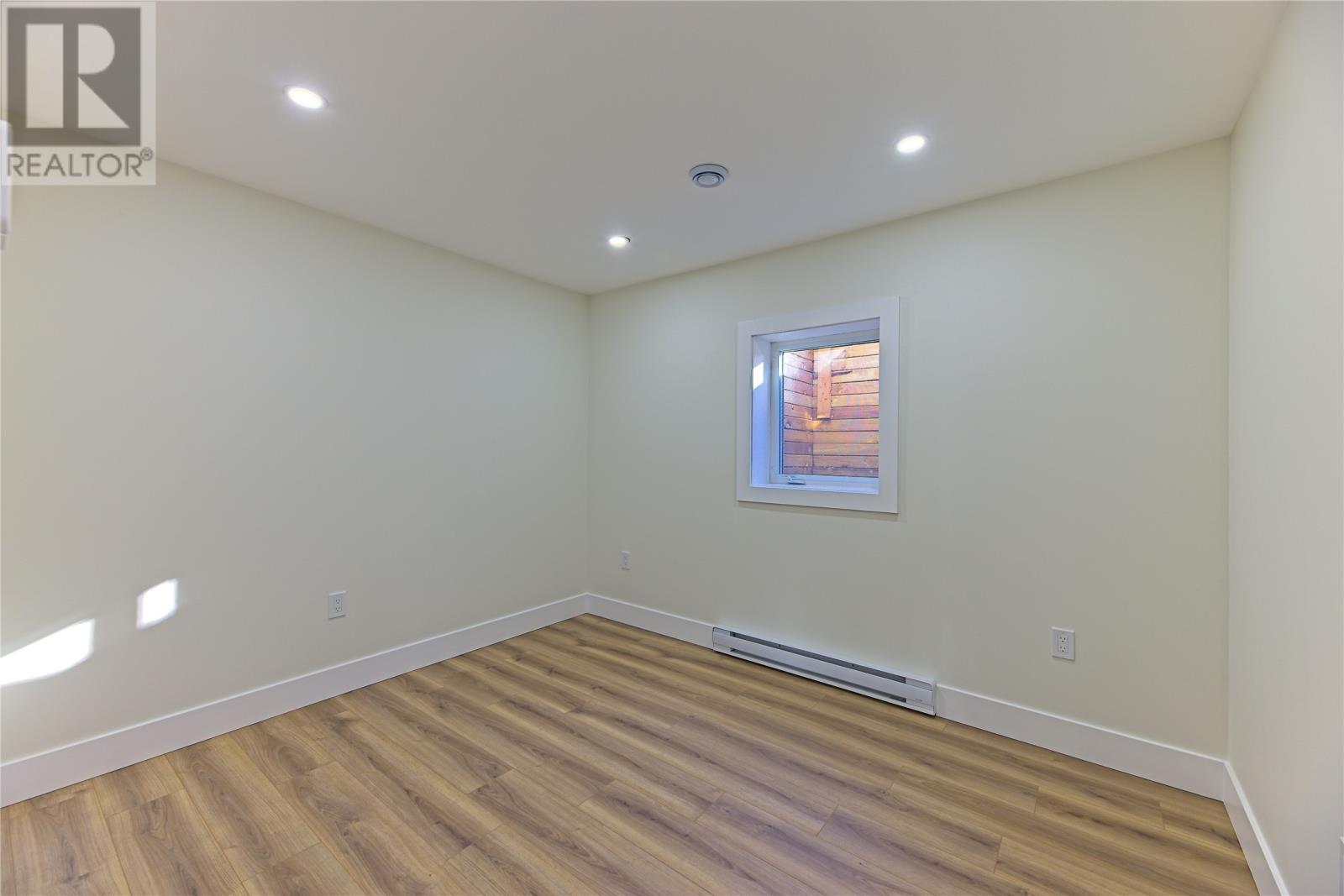 24-30 Carol Crescent, Paradise, NL - Indoor Photo Showing Other Room