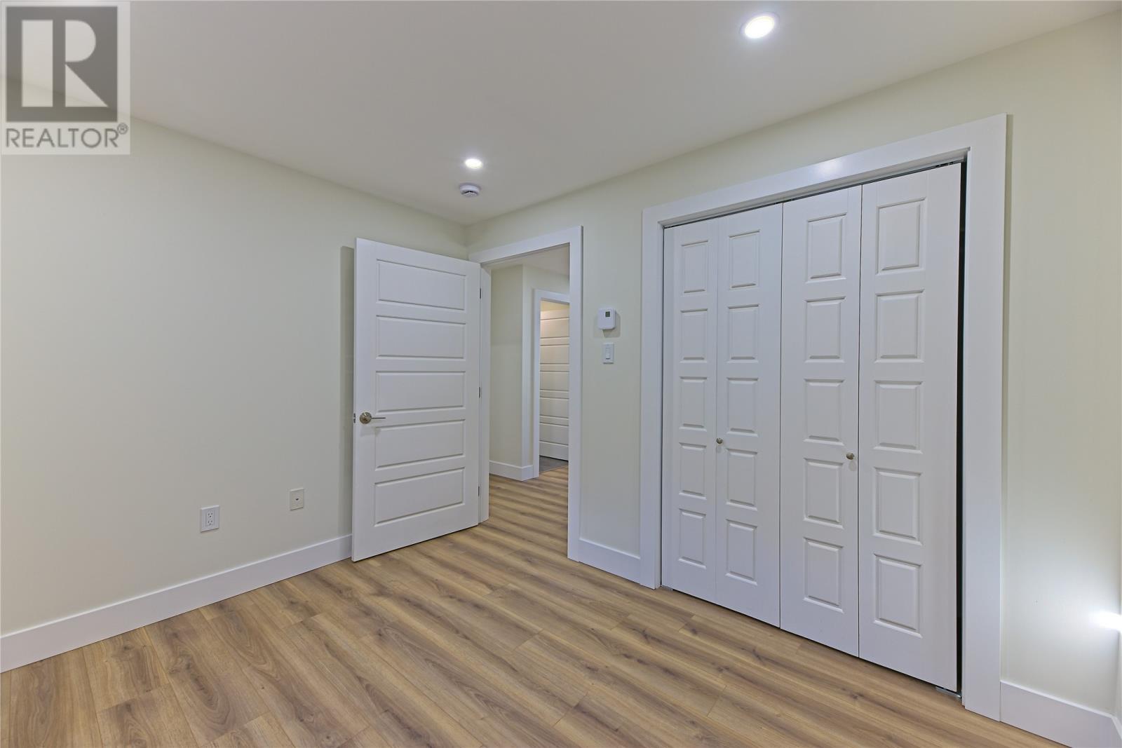 24-30 Carol Crescent, Paradise, NL - Indoor Photo Showing Other Room