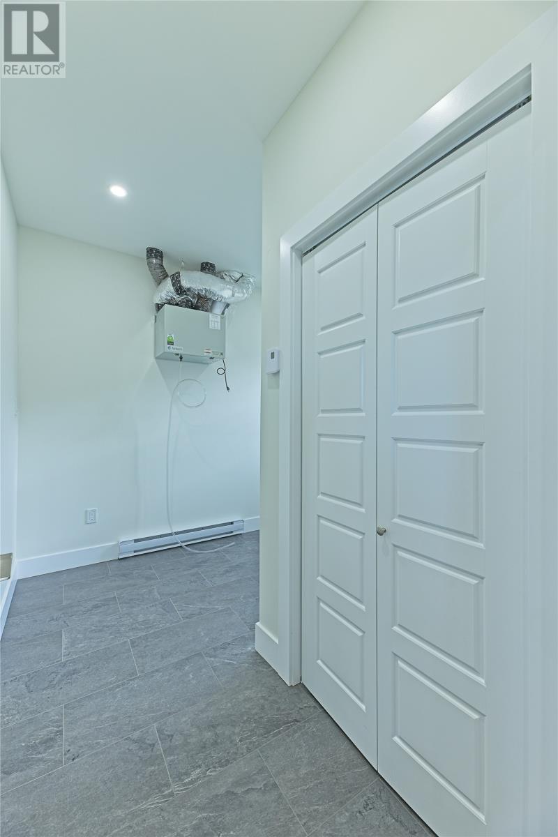 24-30 Carol Crescent, Paradise, NL - Indoor Photo Showing Other Room