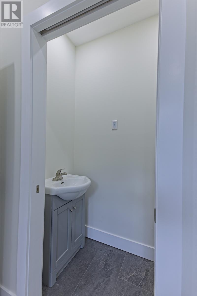 24-30 Carol Crescent, Paradise, NL - Indoor Photo Showing Bathroom