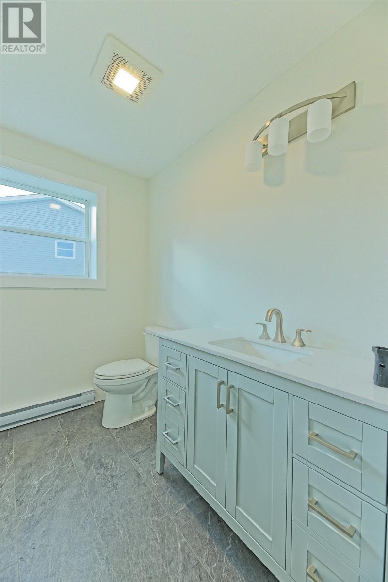 24-30 Carol Crescent, Paradise, NL - Indoor Photo Showing Bathroom