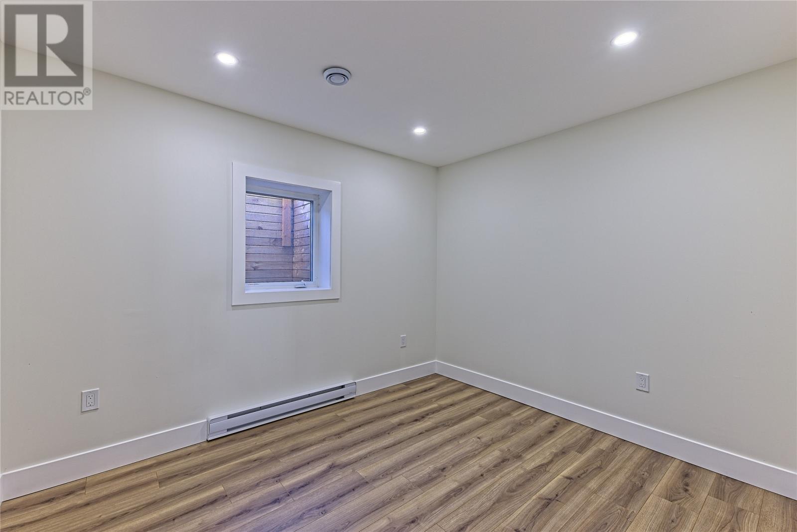 24-30 Carol Crescent, Paradise, NL - Indoor Photo Showing Other Room