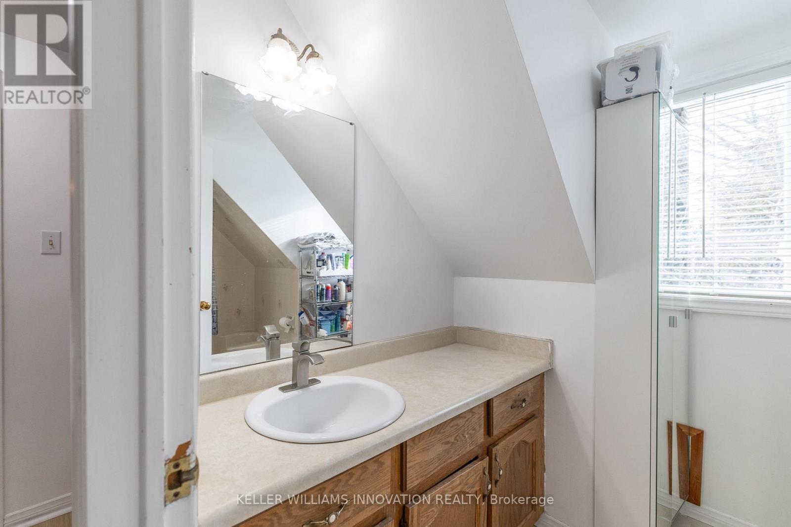 104 Henry Street, Guelph/Eramosa, ON - Indoor Photo Showing Bathroom