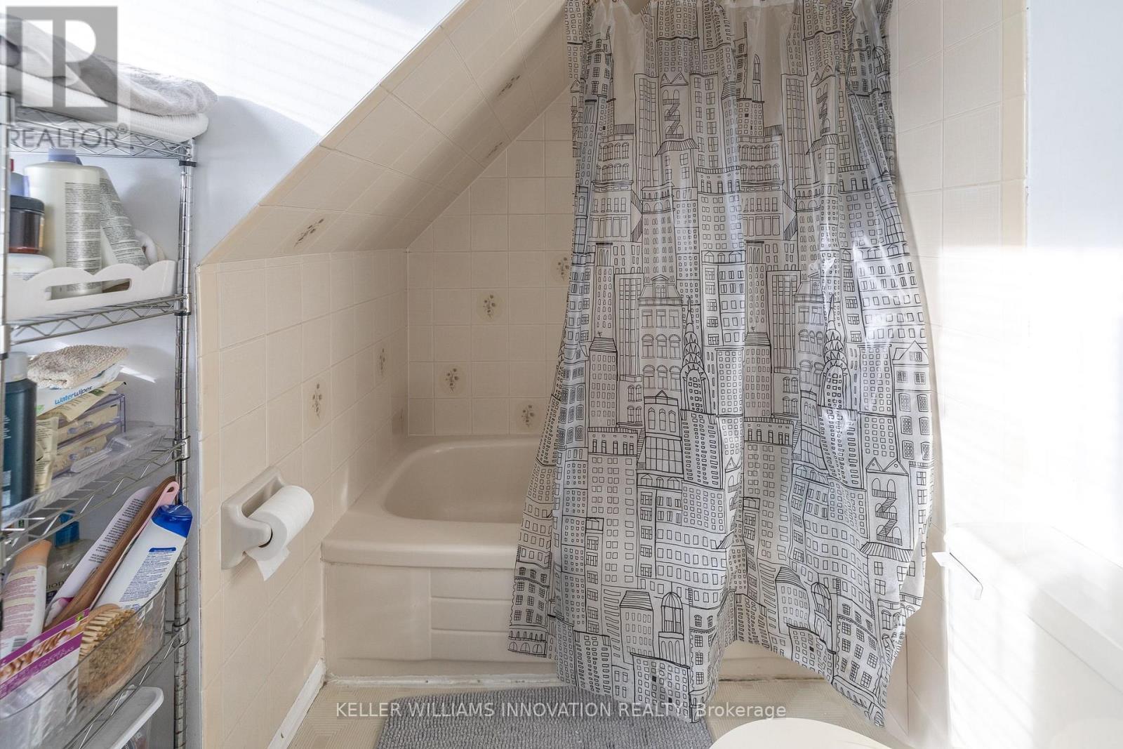 104 Henry Street, Guelph/Eramosa, ON - Indoor Photo Showing Bathroom