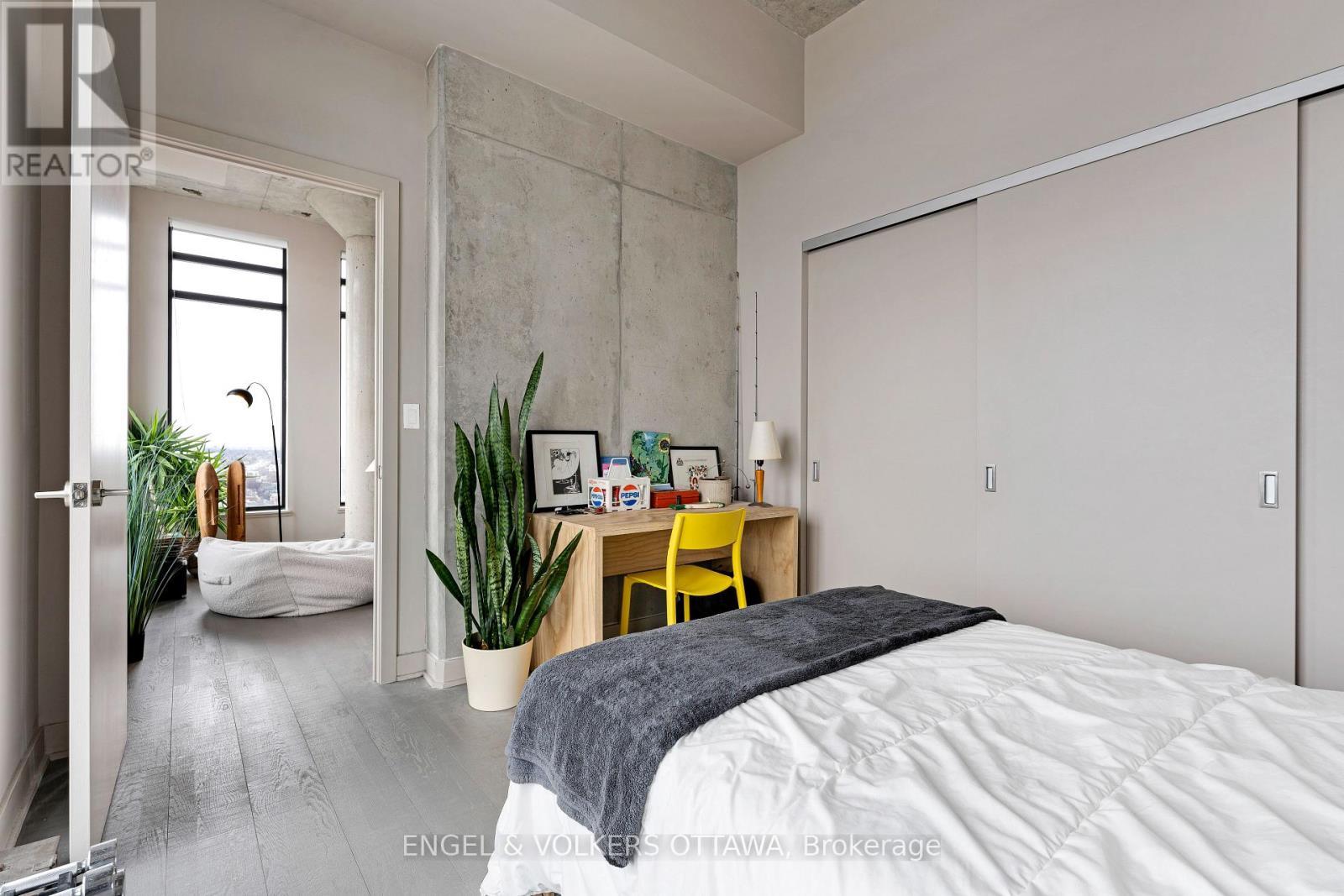 1903 - 203 Catherine Street, Ottawa, ON - Indoor Photo Showing Bedroom