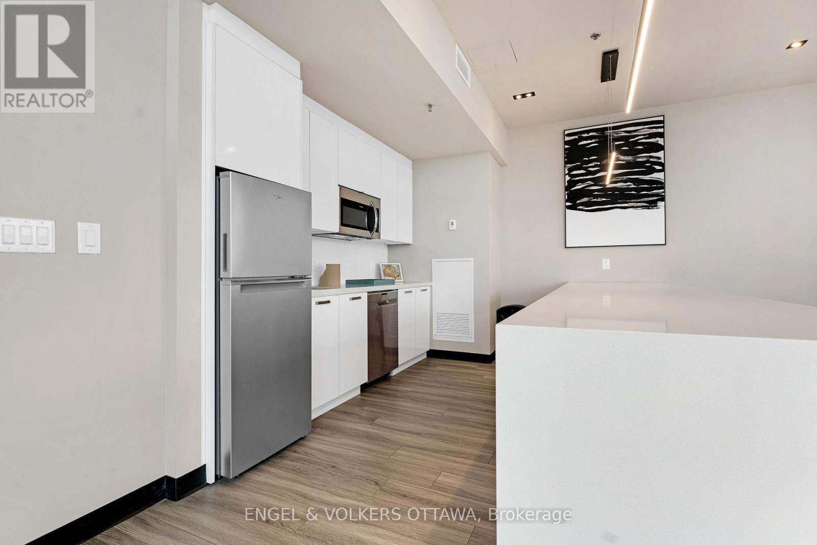 1903 - 203 Catherine Street, Ottawa, ON - Indoor Photo Showing Kitchen