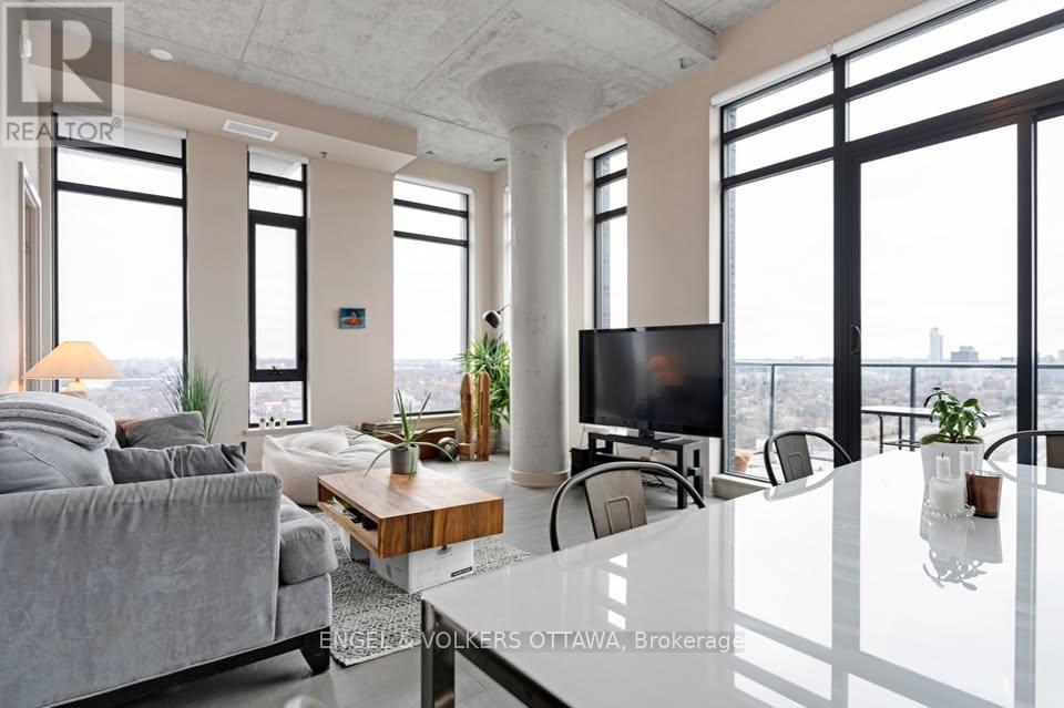 1903 - 203 Catherine Street, Ottawa, ON - Indoor Photo Showing Living Room