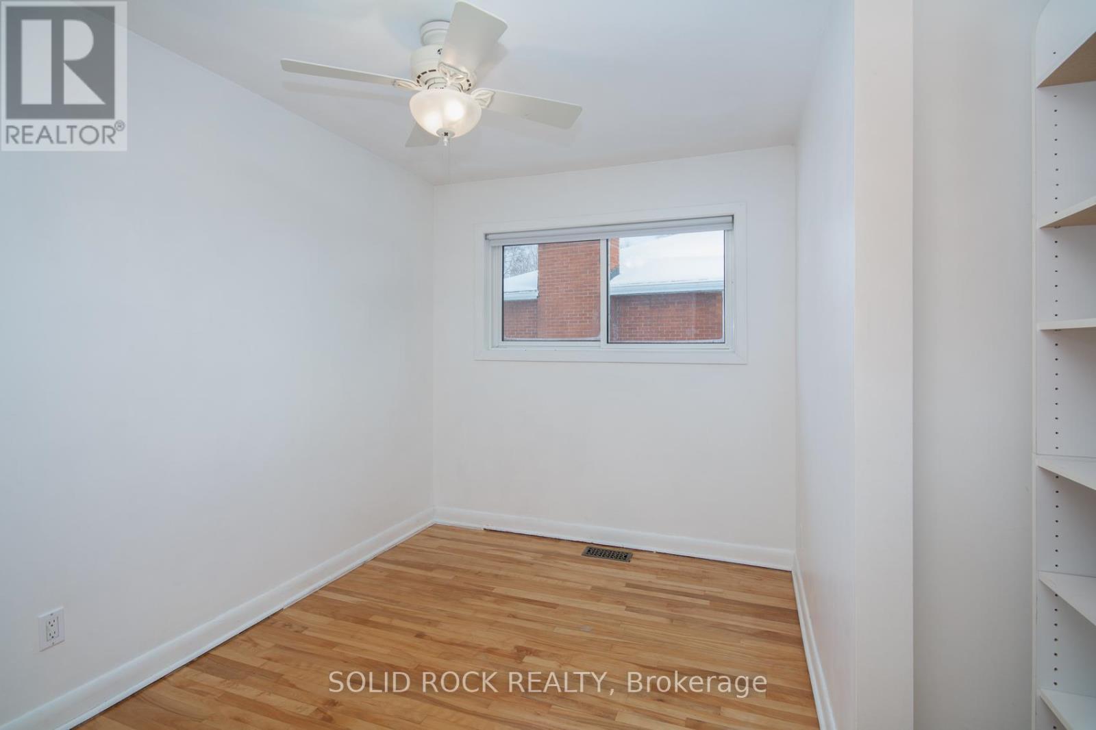 2366 Cheshire Road, Ottawa, ON - Indoor Photo Showing Other Room