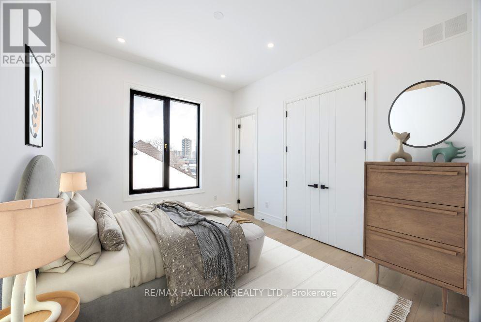 230 Townsgate Drive, Vaughan, ON - Indoor Photo Showing Other Room