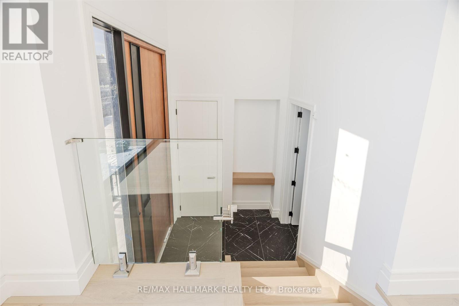 230 Townsgate Drive, Vaughan, ON - Indoor Photo Showing Other Room