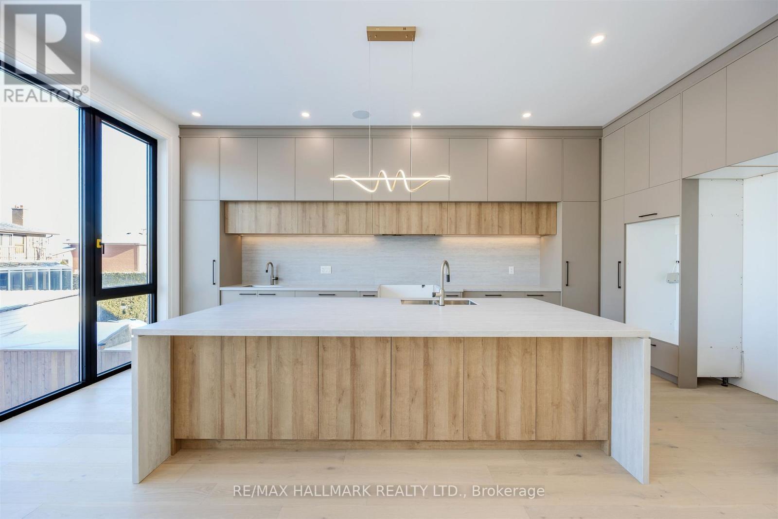 230 Townsgate Drive, Vaughan, ON - Indoor