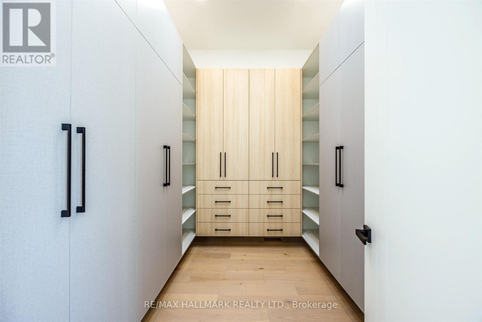 230 Townsgate Drive, Vaughan, ON - Indoor Photo Showing Other Room