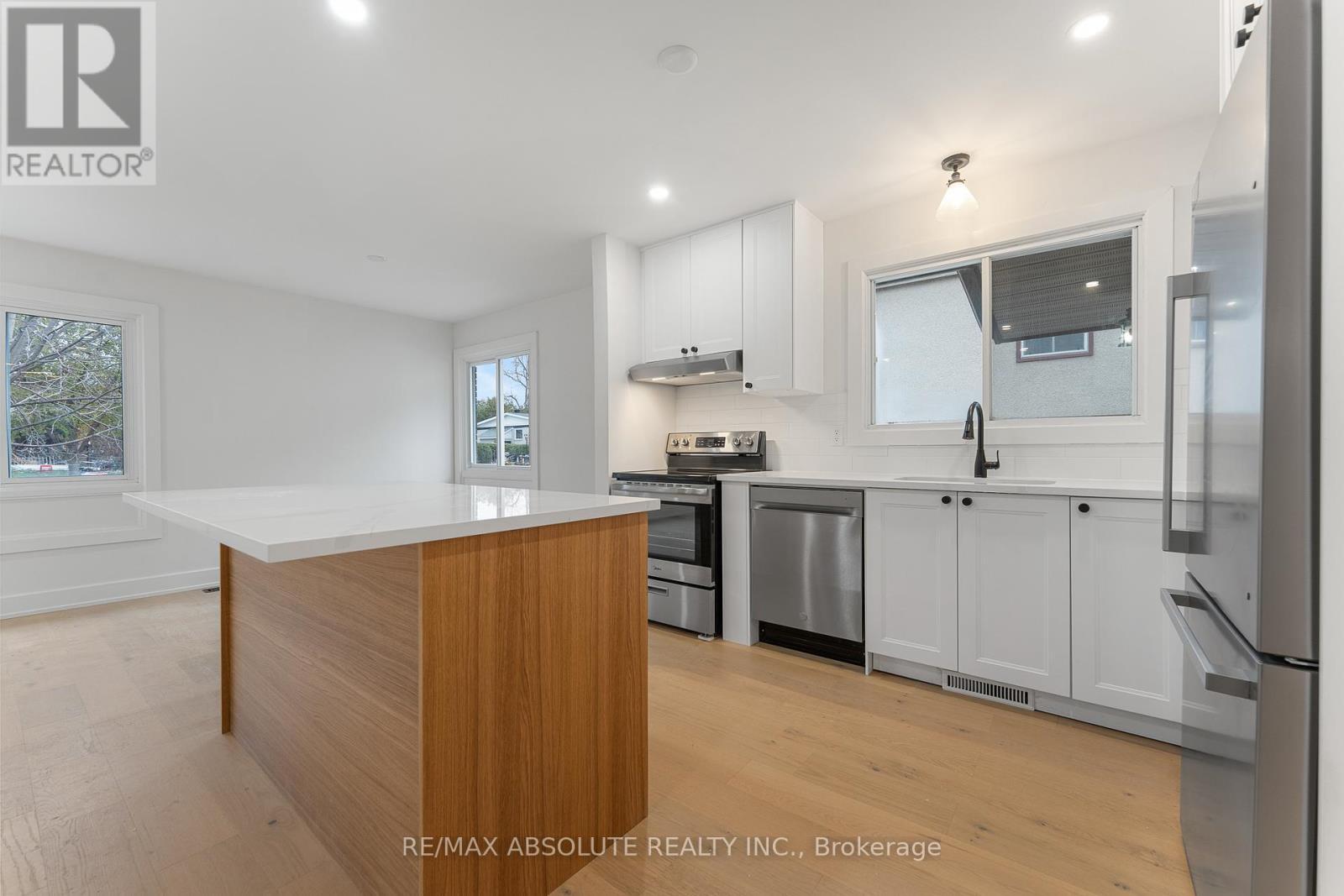 14 Mulvagh Avenue, Ottawa, ON - Indoor Photo Showing Kitchen With Stainless Steel Kitchen With Upgraded Kitchen
