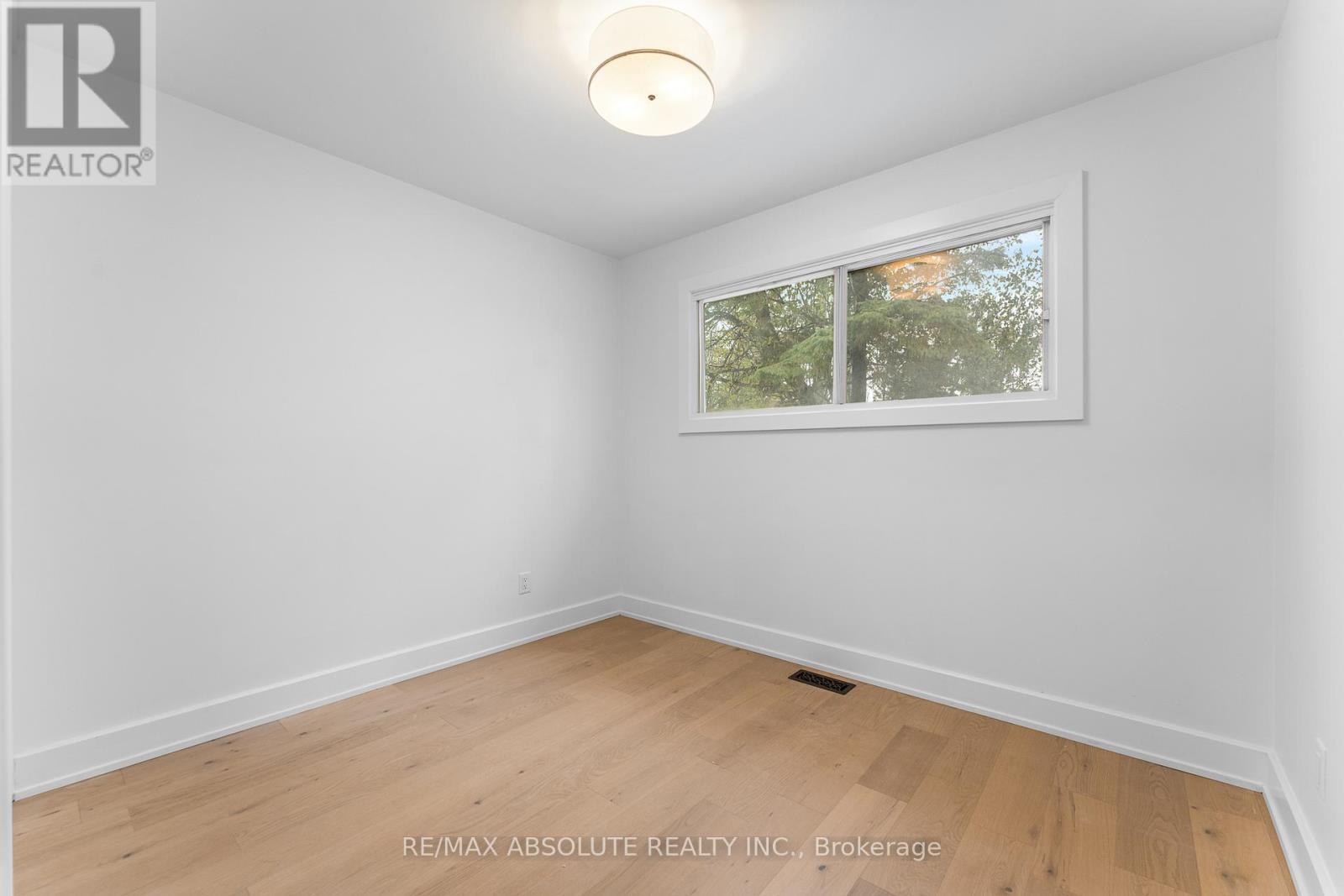 14 Mulvagh Avenue, Ottawa, ON - Indoor Photo Showing Other Room