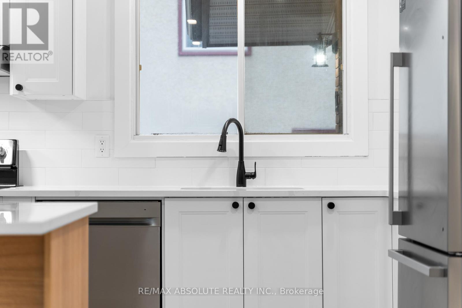 14 Mulvagh Avenue, Ottawa, ON - Indoor Photo Showing Kitchen