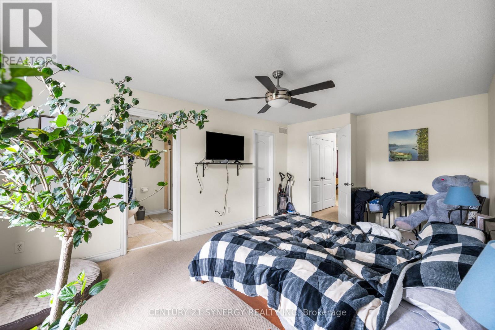 148 Talltree Crescent, Ottawa, ON - Indoor Photo Showing Bedroom