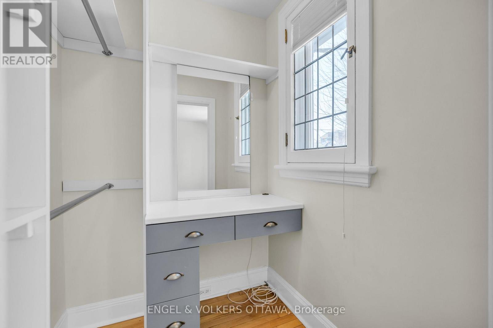 477 Golden Avenue, Ottawa, ON - Indoor Photo Showing Other Room