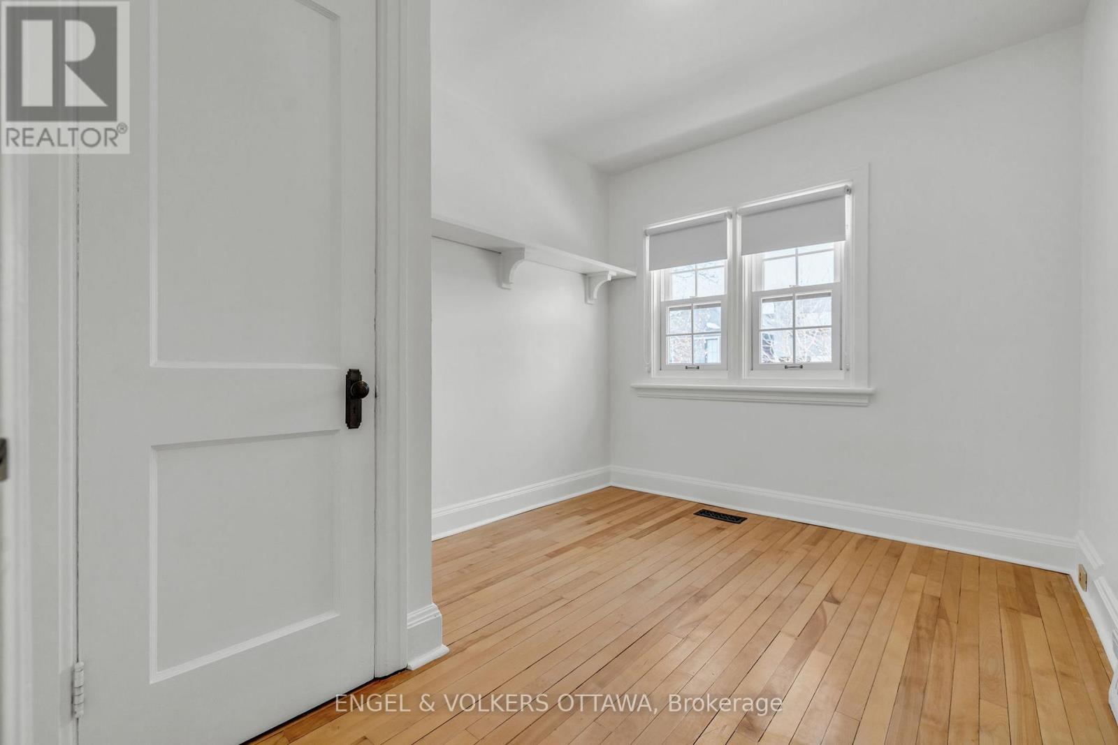 477 Golden Avenue, Ottawa, ON - Indoor Photo Showing Other Room