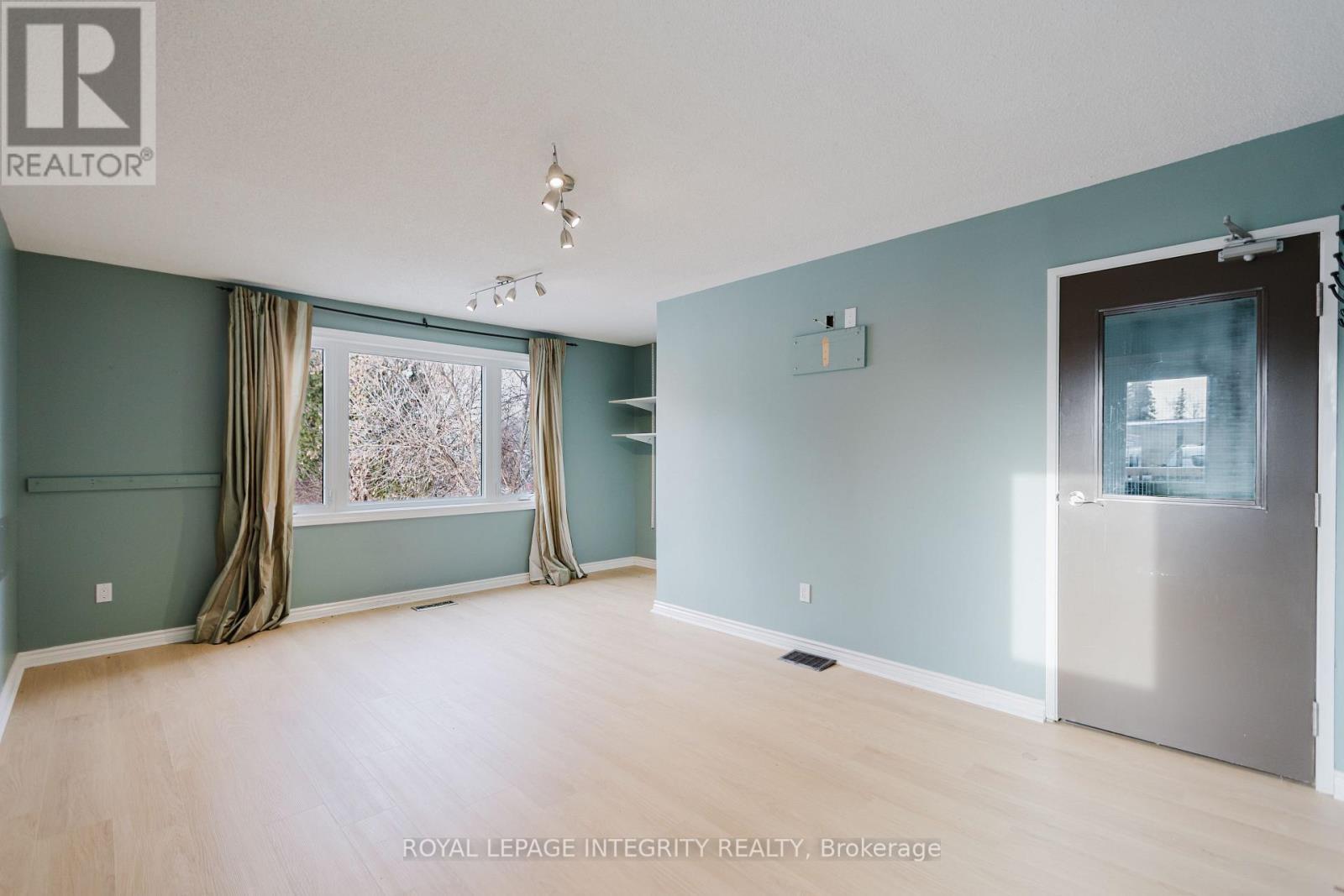 1538 Stittsville Main Street, Ottawa, ON