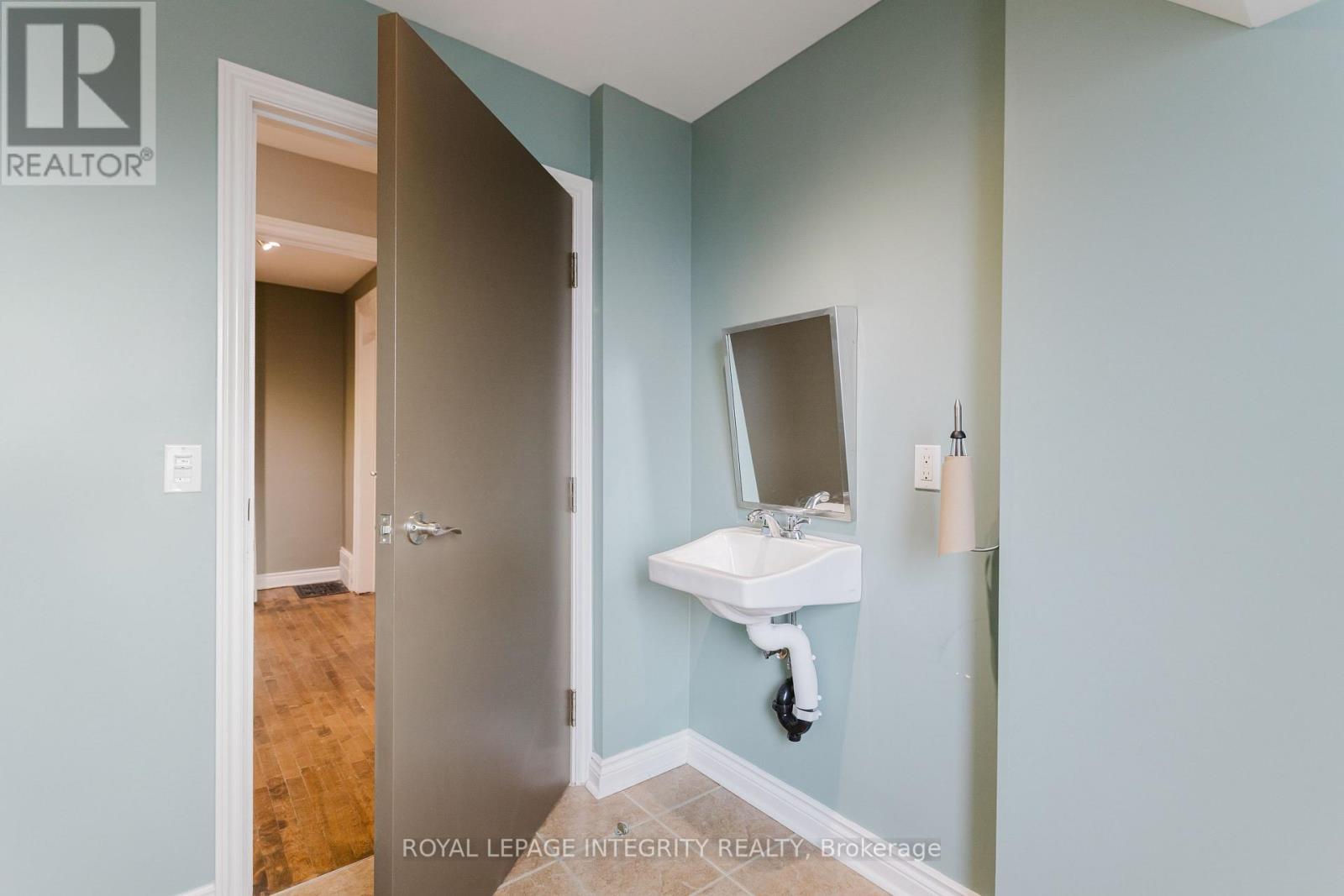 1538 Stittsville Main Street, Ottawa, ON