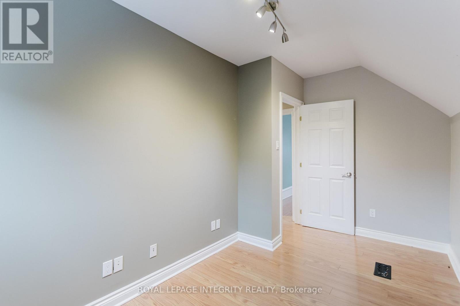 1538 Stittsville Main Street, Ottawa, ON