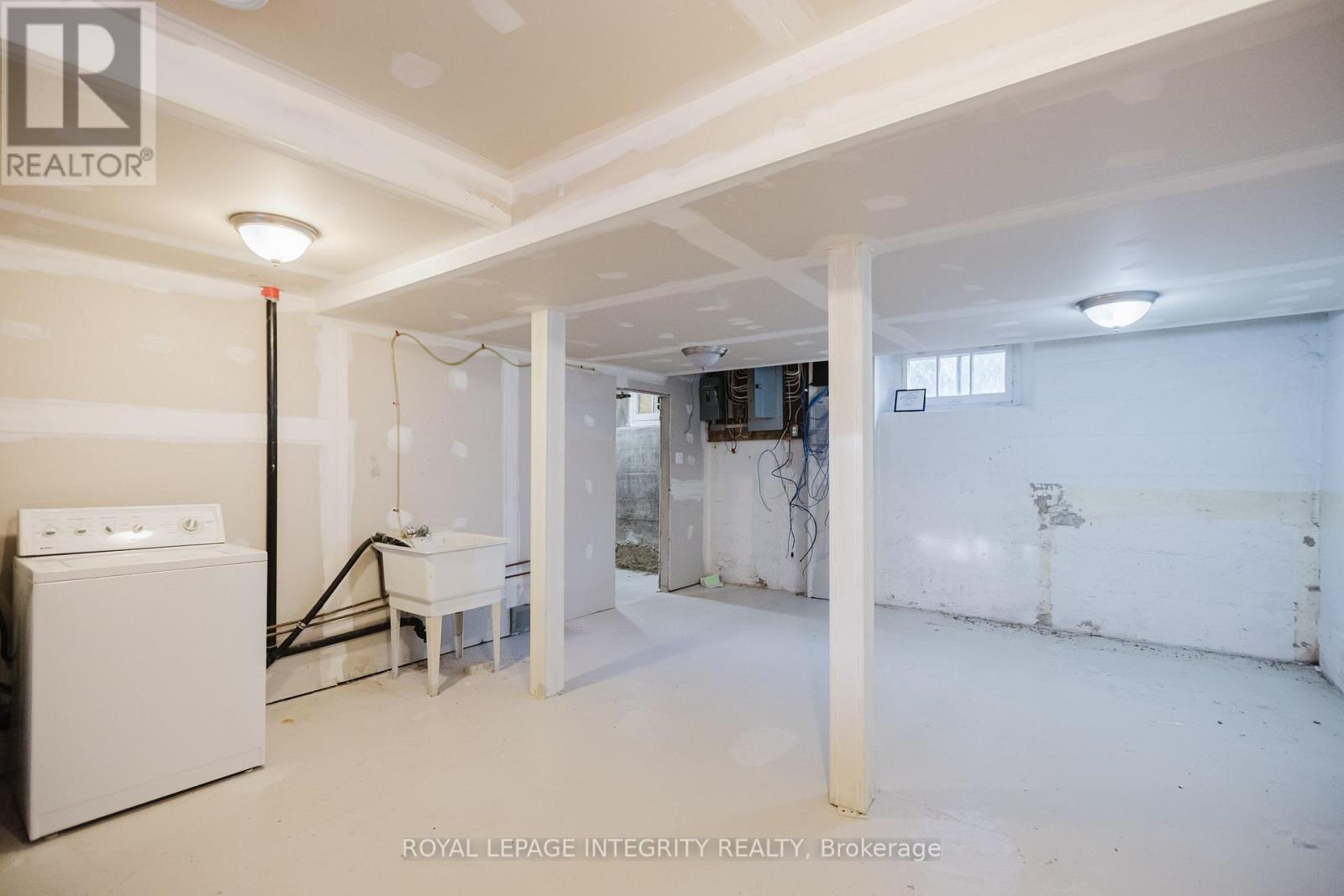 1538 Stittsville Main Street, Ottawa, ON