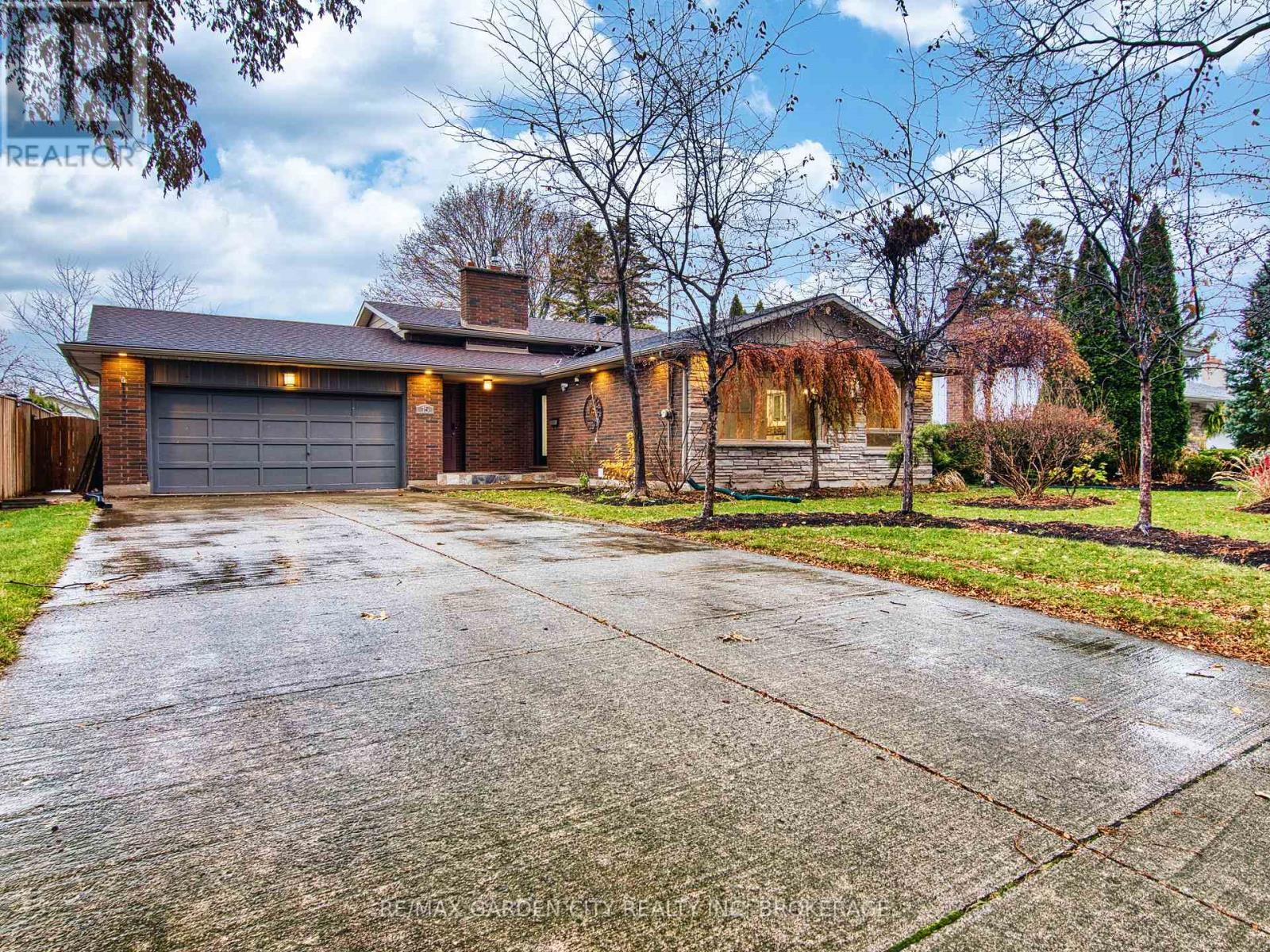 15 Black Friars Road, St. Catharines (Lakeshore), ON - Outdoor