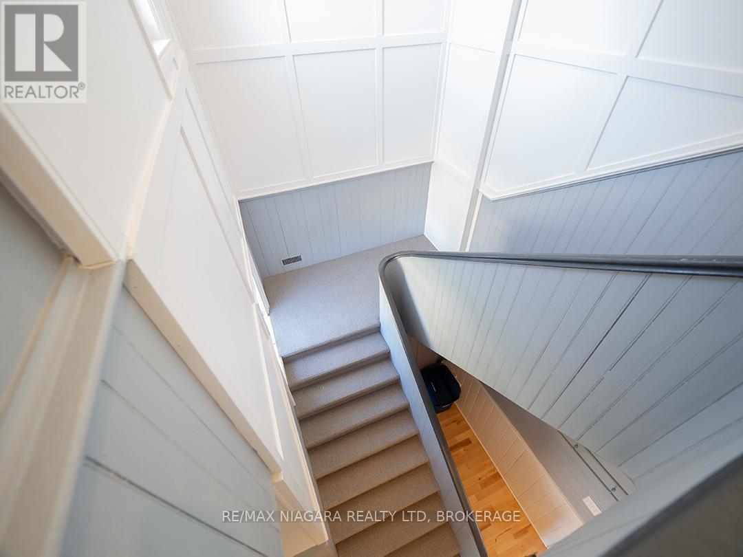 1561 North Shore Drive E, Haldimand, ON - Indoor Photo Showing Other Room