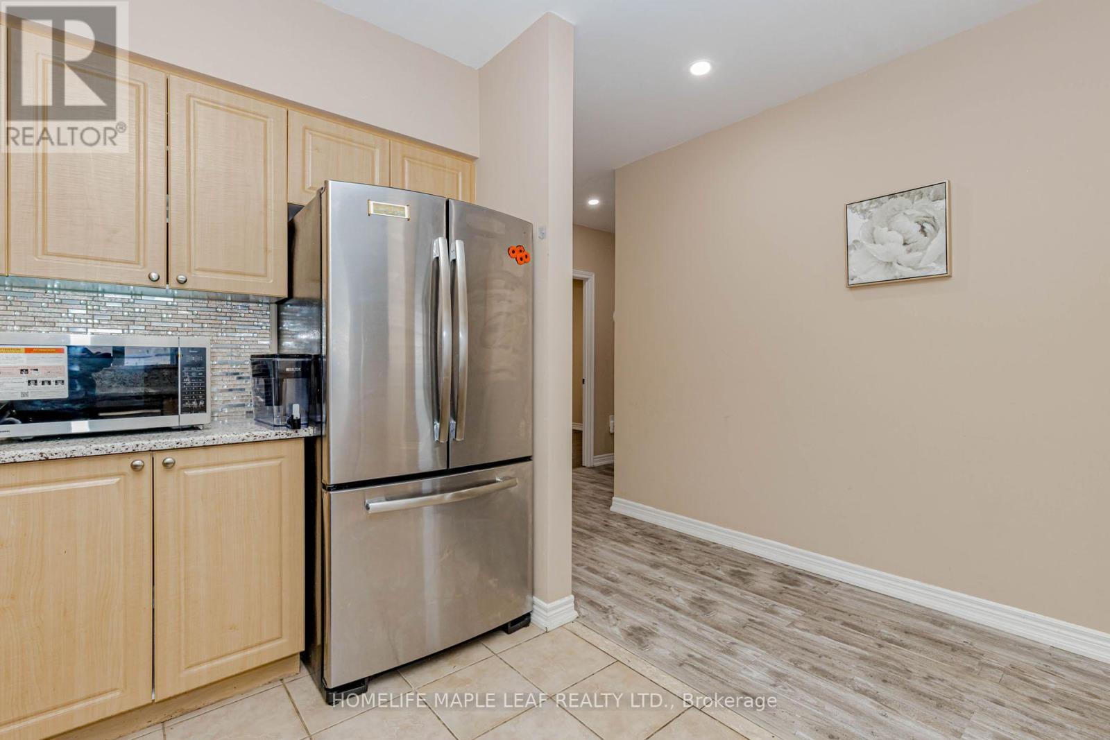 404 - 7340 Markham Road, Markham, ON - Indoor Photo Showing Kitchen