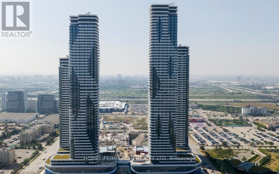 4001 - 8 Interchange Way, Vaughan, ON - Outdoor