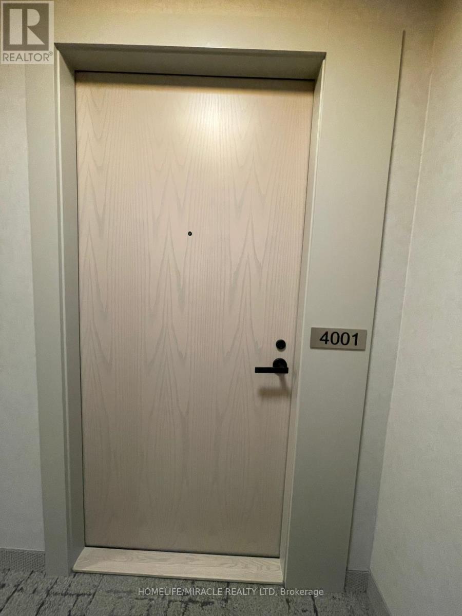 4001 - 8 Interchange Way, Vaughan, ON - Indoor Photo Showing Other Room