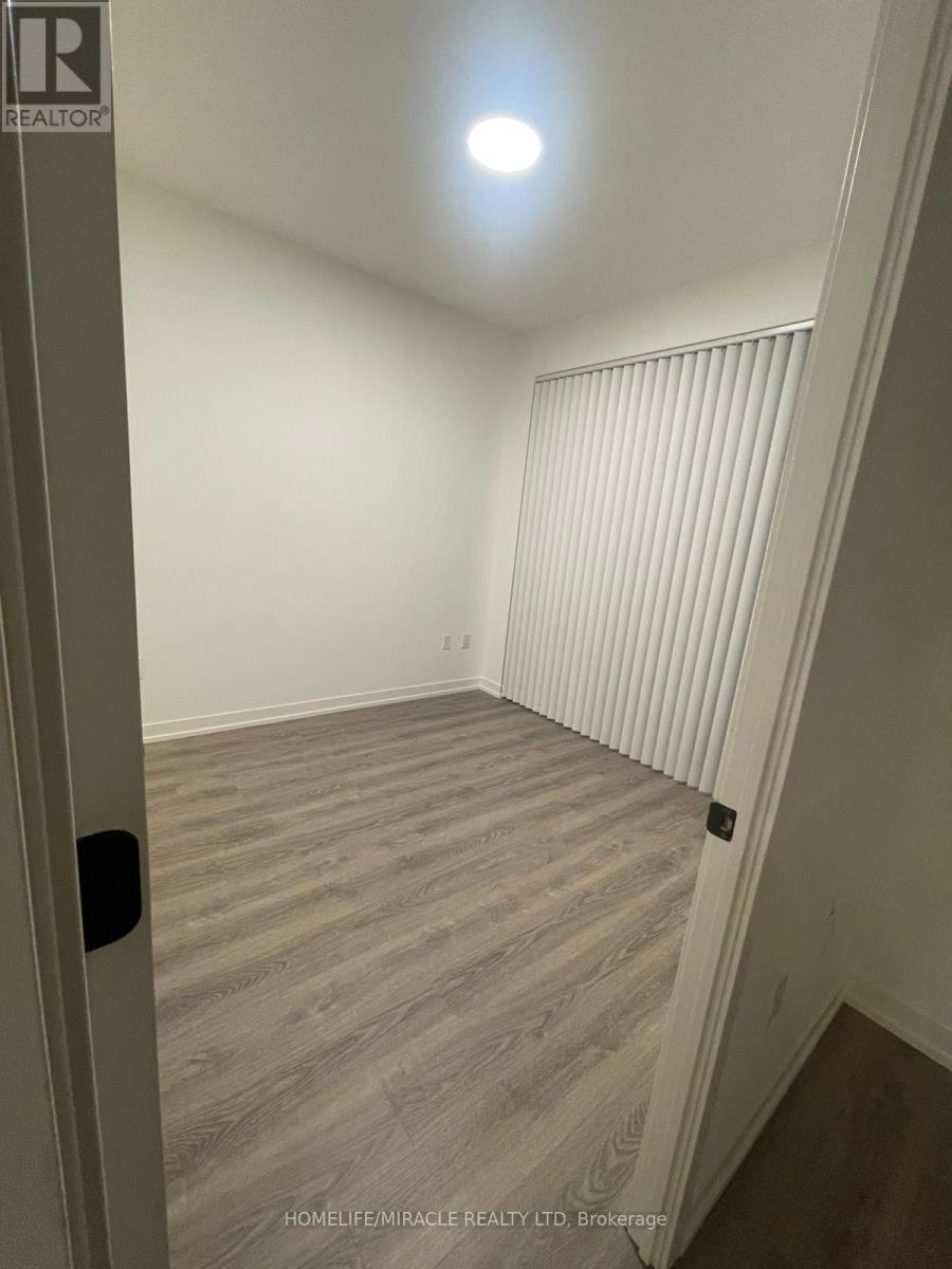 4001 - 8 Interchange Way, Vaughan, ON - Indoor Photo Showing Other Room