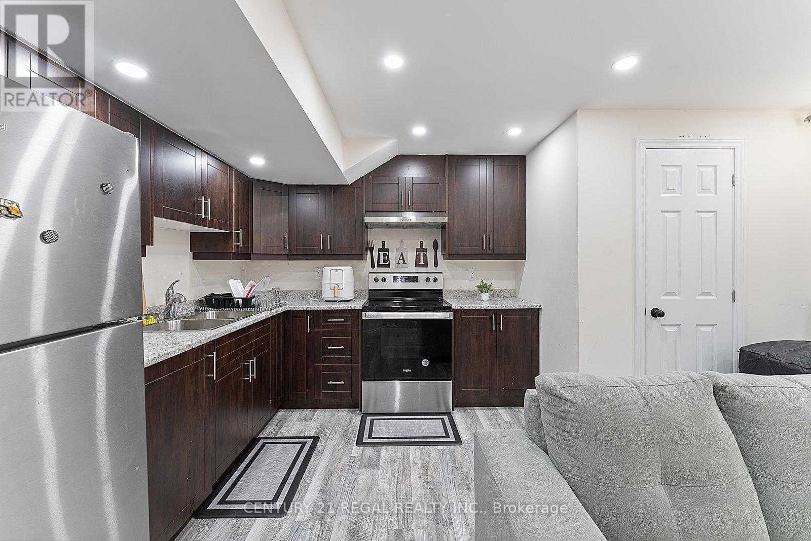 Lower - 43 Tollgate Street, Brampton, ON - Indoor Photo Showing Kitchen With Double Sink