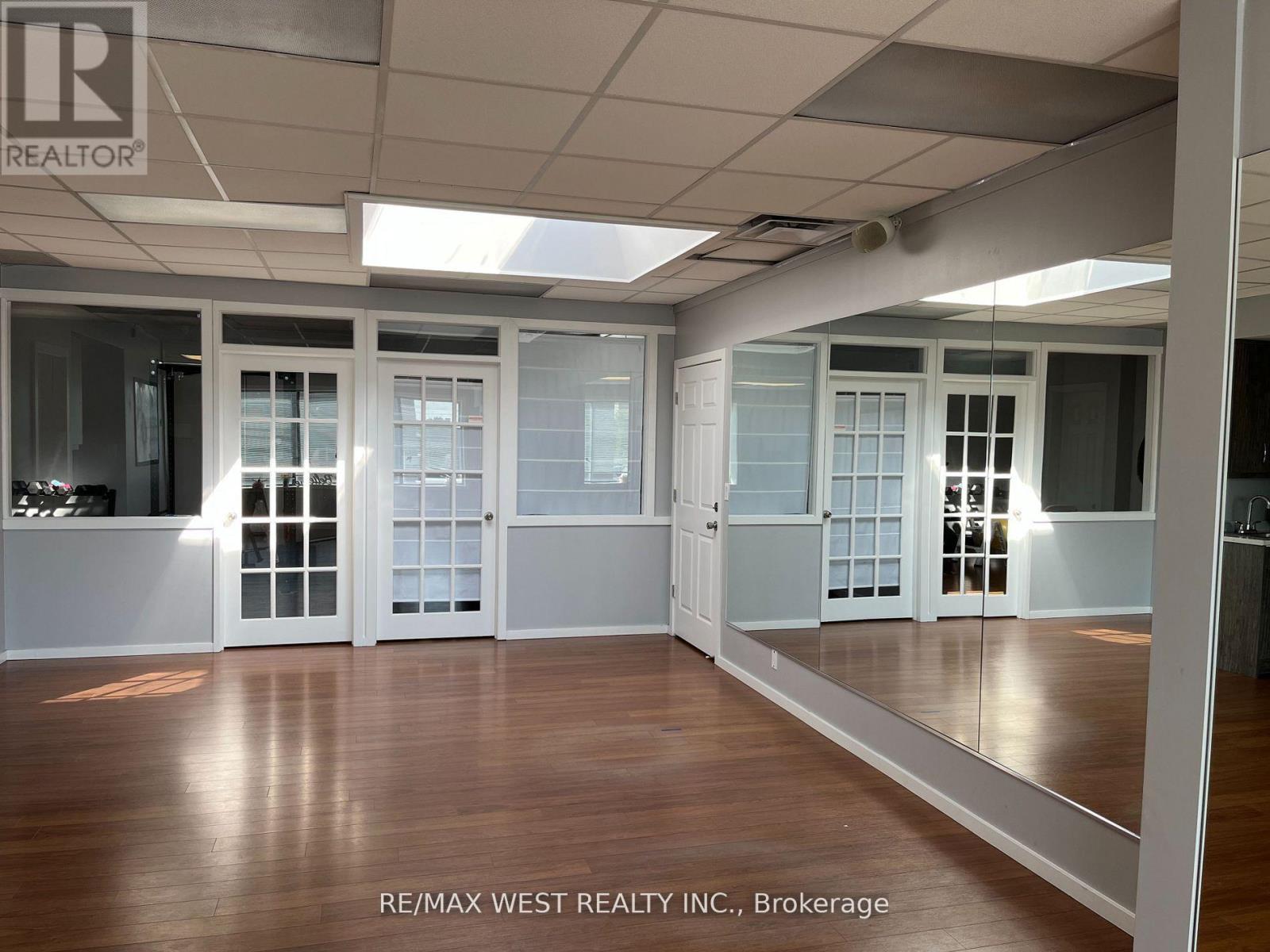 36-Uppr - 300 New Toronto Street, Toronto, ON