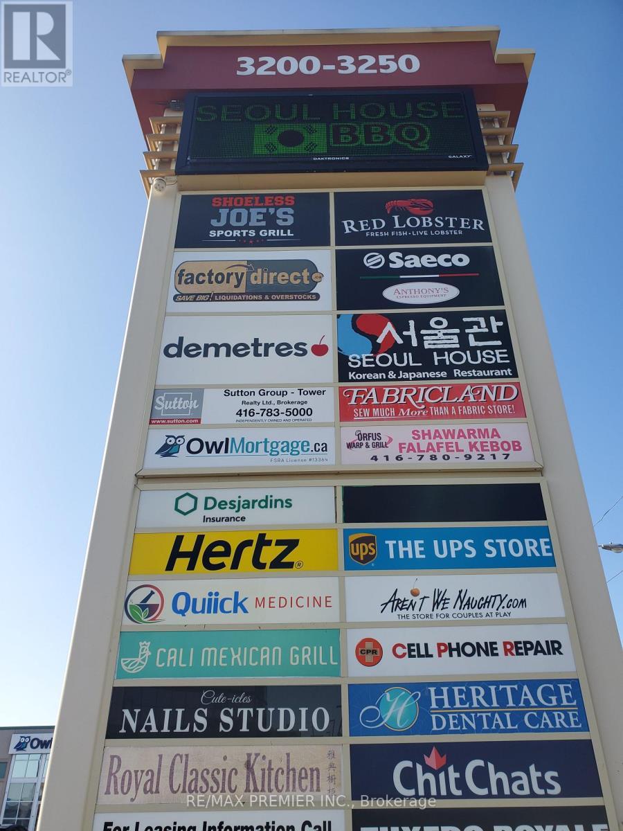 11 - 3200 Dufferin Street, Toronto, ON