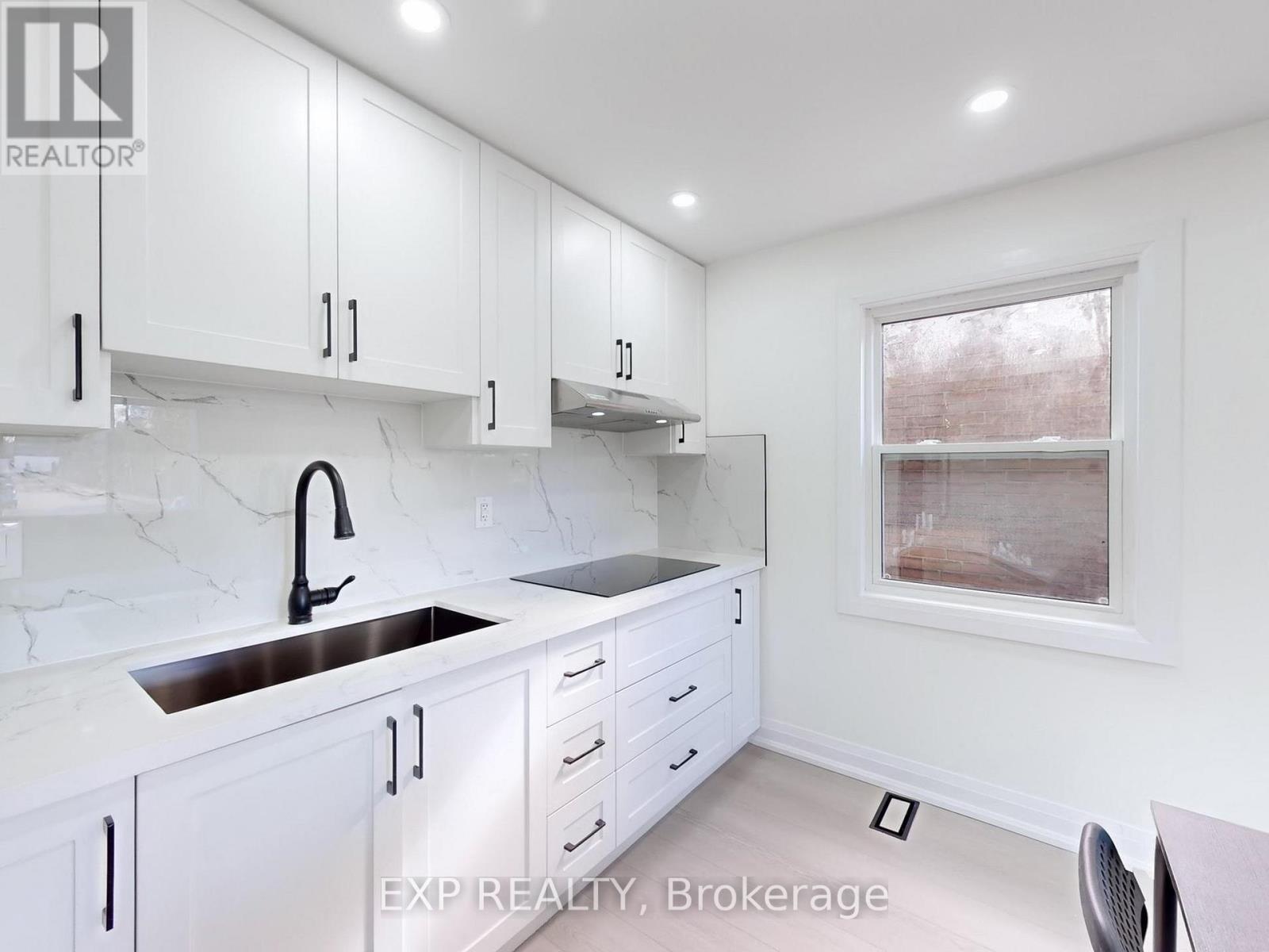 685 Jane Street, Toronto, ON - Indoor Photo Showing Kitchen With Upgraded Kitchen