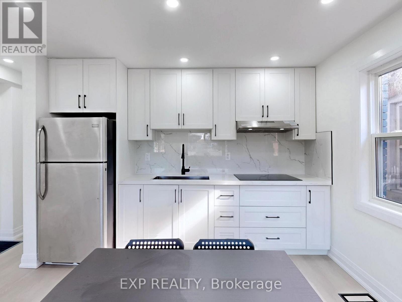 685 Jane Street, Toronto, ON - Indoor Photo Showing Kitchen
