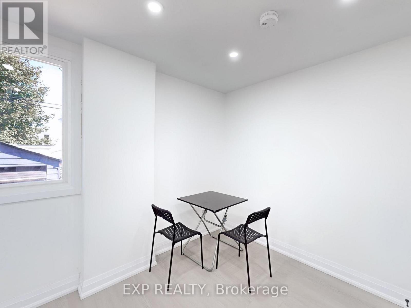 685 Jane Street, Toronto, ON - Indoor Photo Showing Other Room