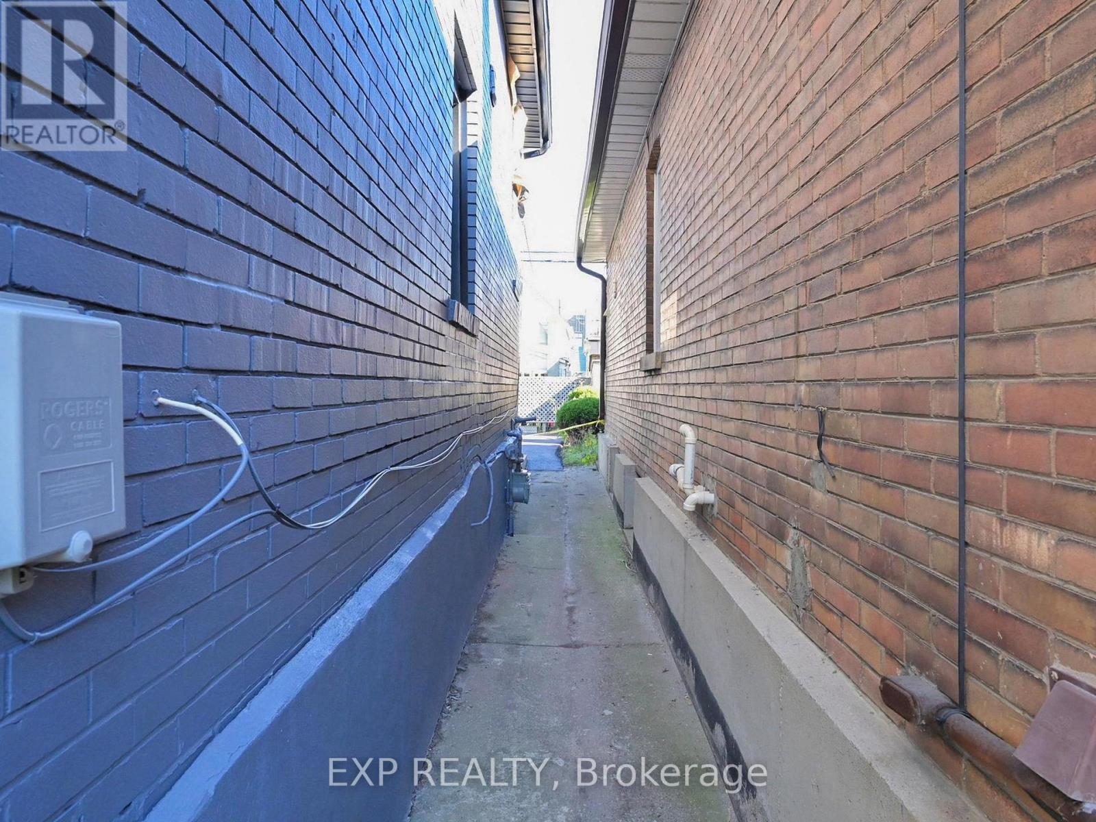 685 Jane Street, Toronto, ON -