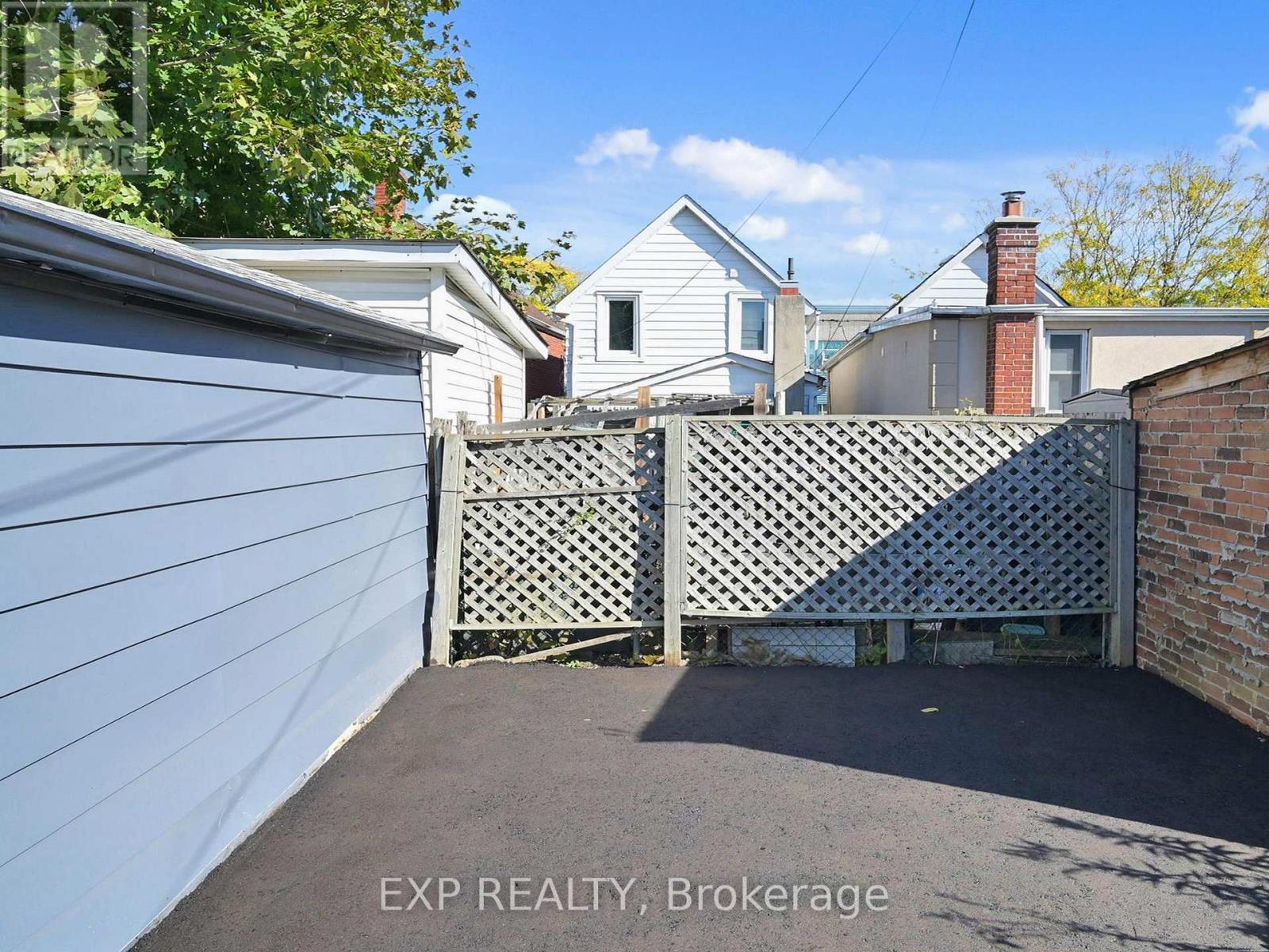 685 Jane Street, Toronto, ON - Outdoor