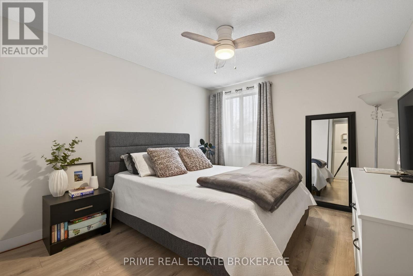 102 - 135 Baseline Road W, London South (South E), ON