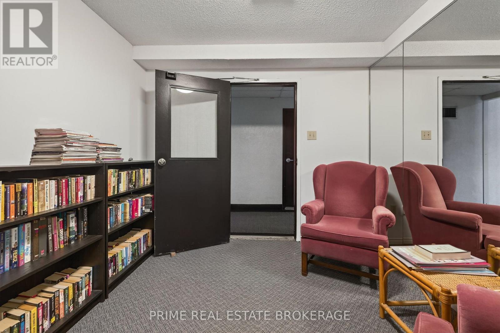 102 - 135 Baseline Road W, London South (South E), ON