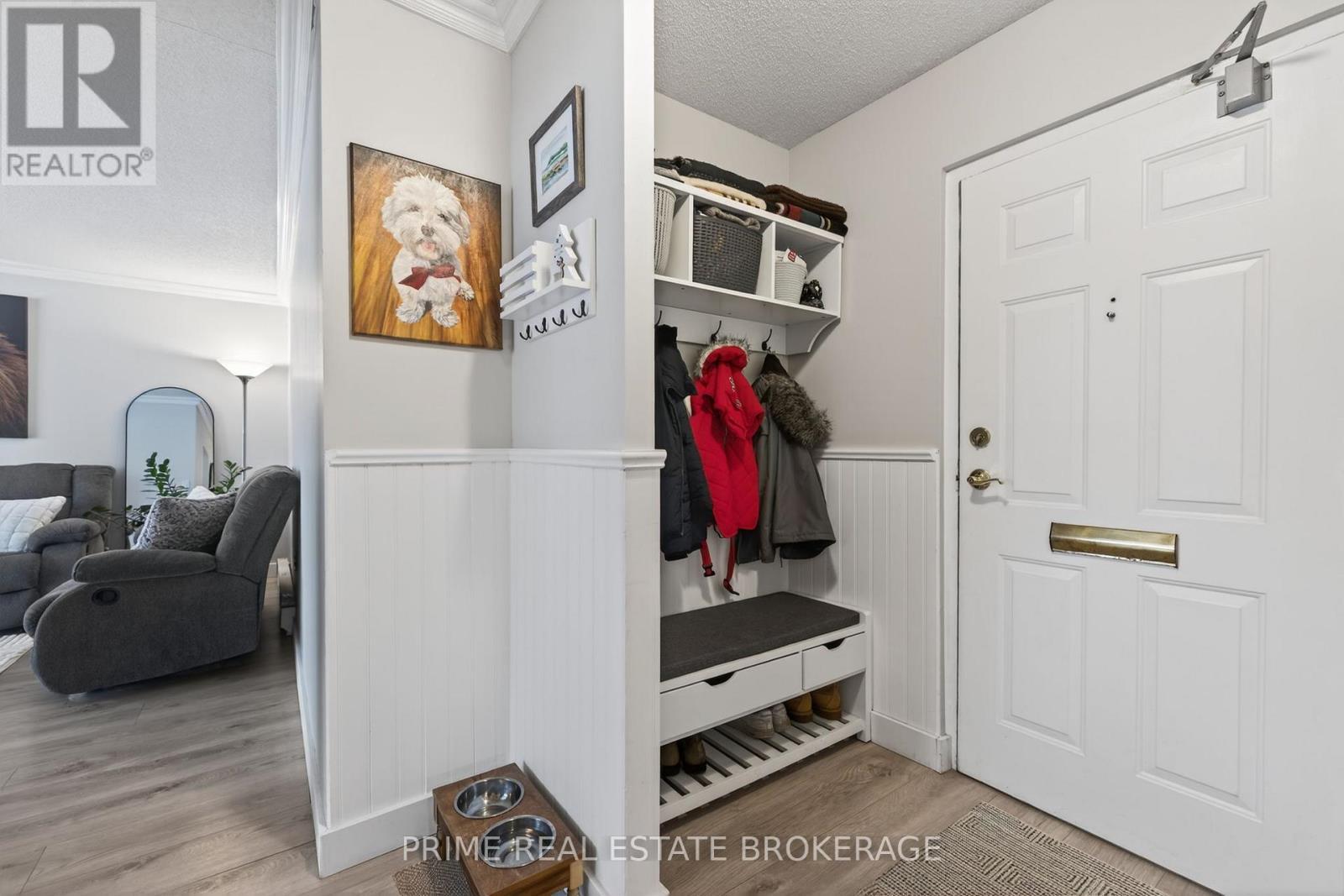 102 - 135 Baseline Road W, London South (South E), ON