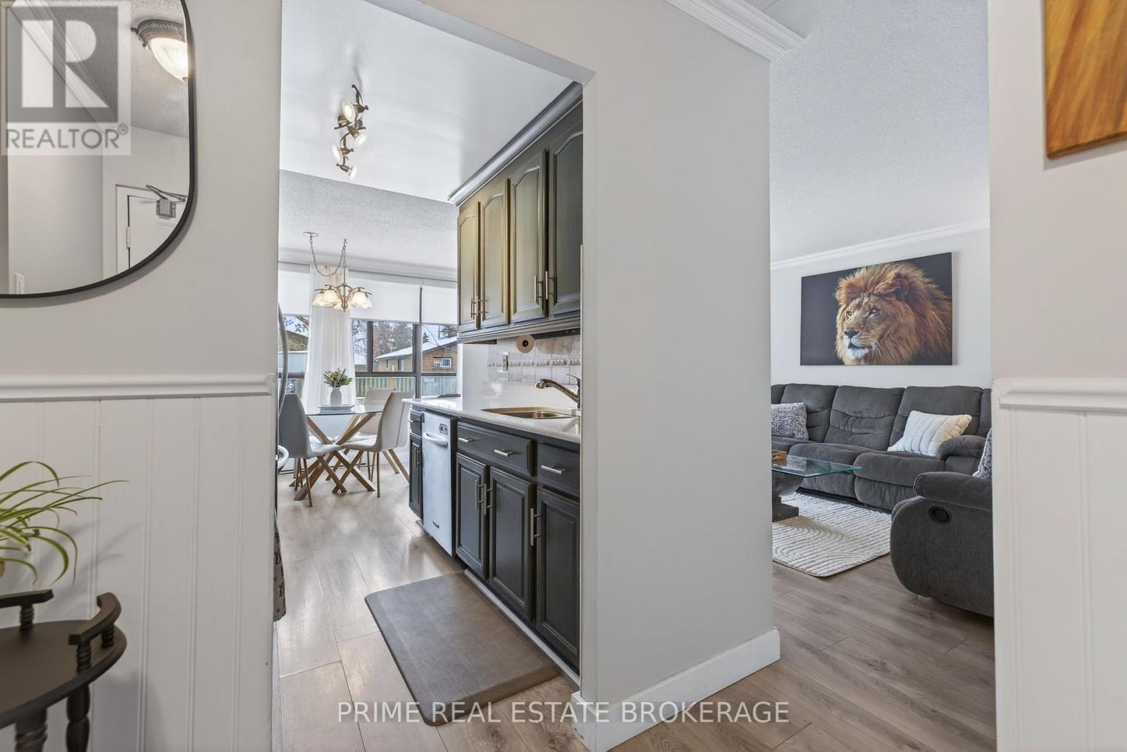 102 - 135 Baseline Road W, London South (South E), ON