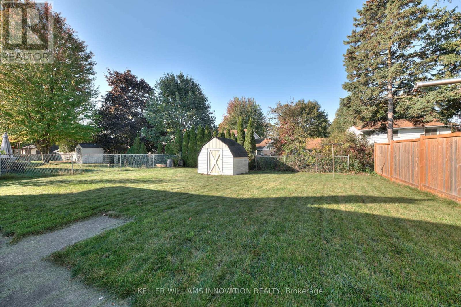 406 Franklin Street N, Kitchener, ON - Outdoor With Backyard