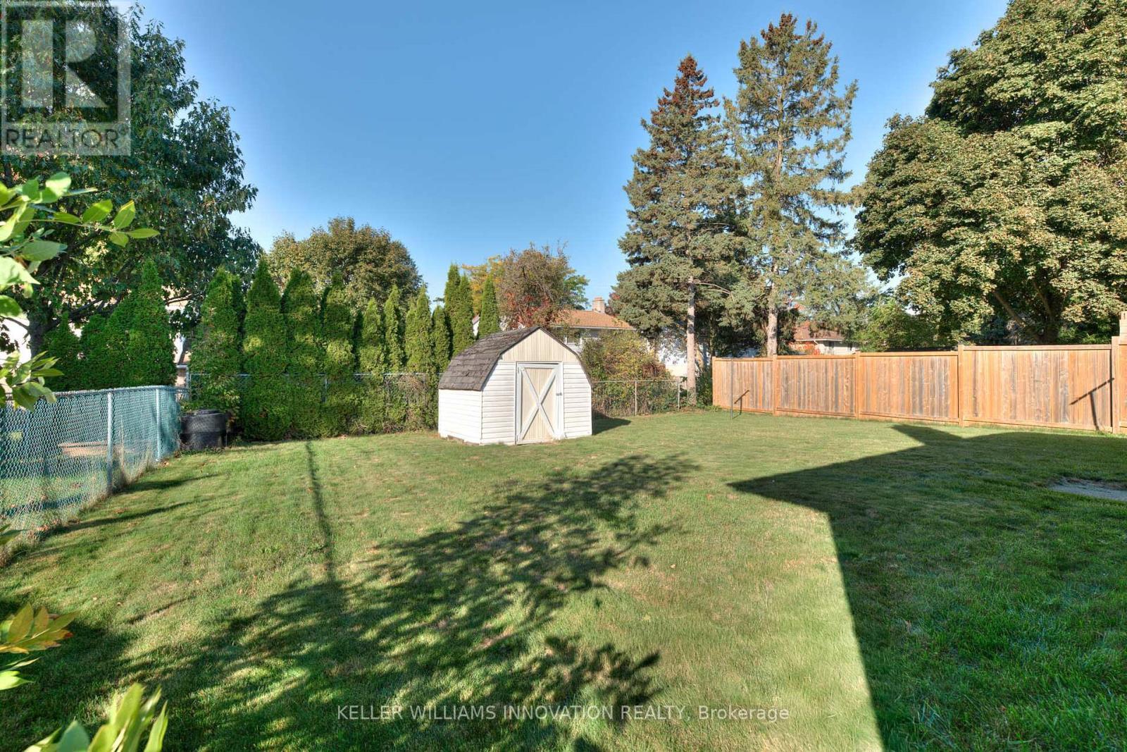406 Franklin Street N, Kitchener, ON - Outdoor With Backyard