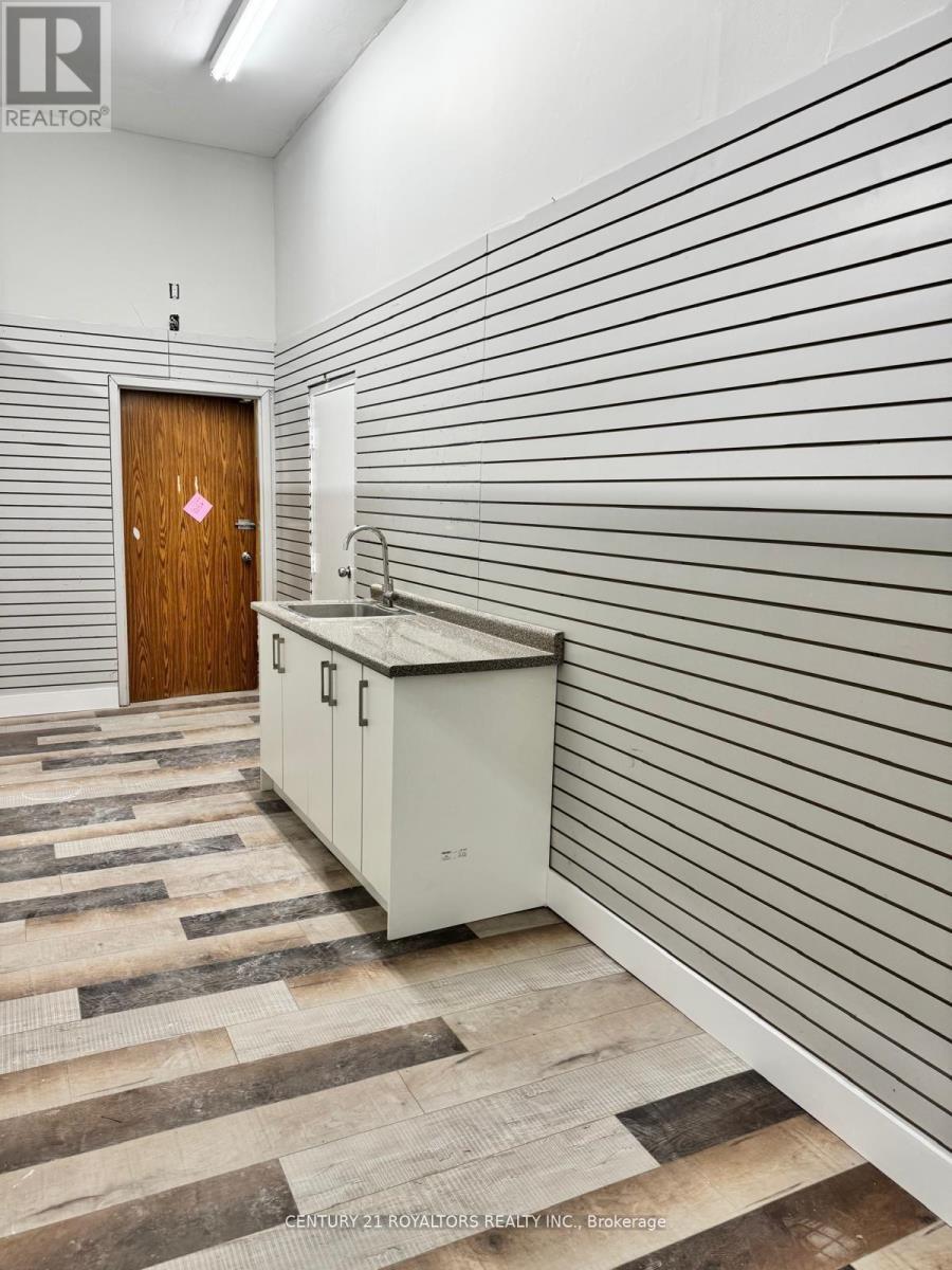 368 Dundas Street, Woodstock, ON