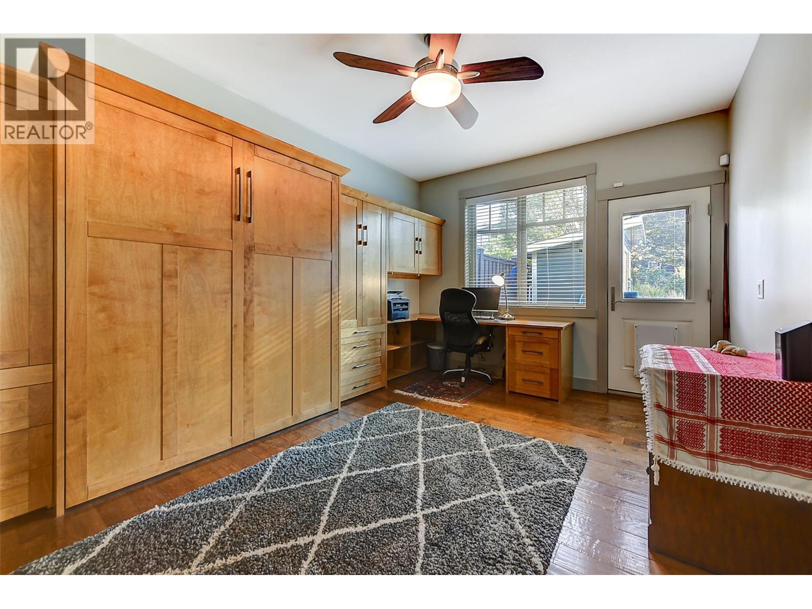 1147 Glenview Court, Kelowna, BC - Indoor