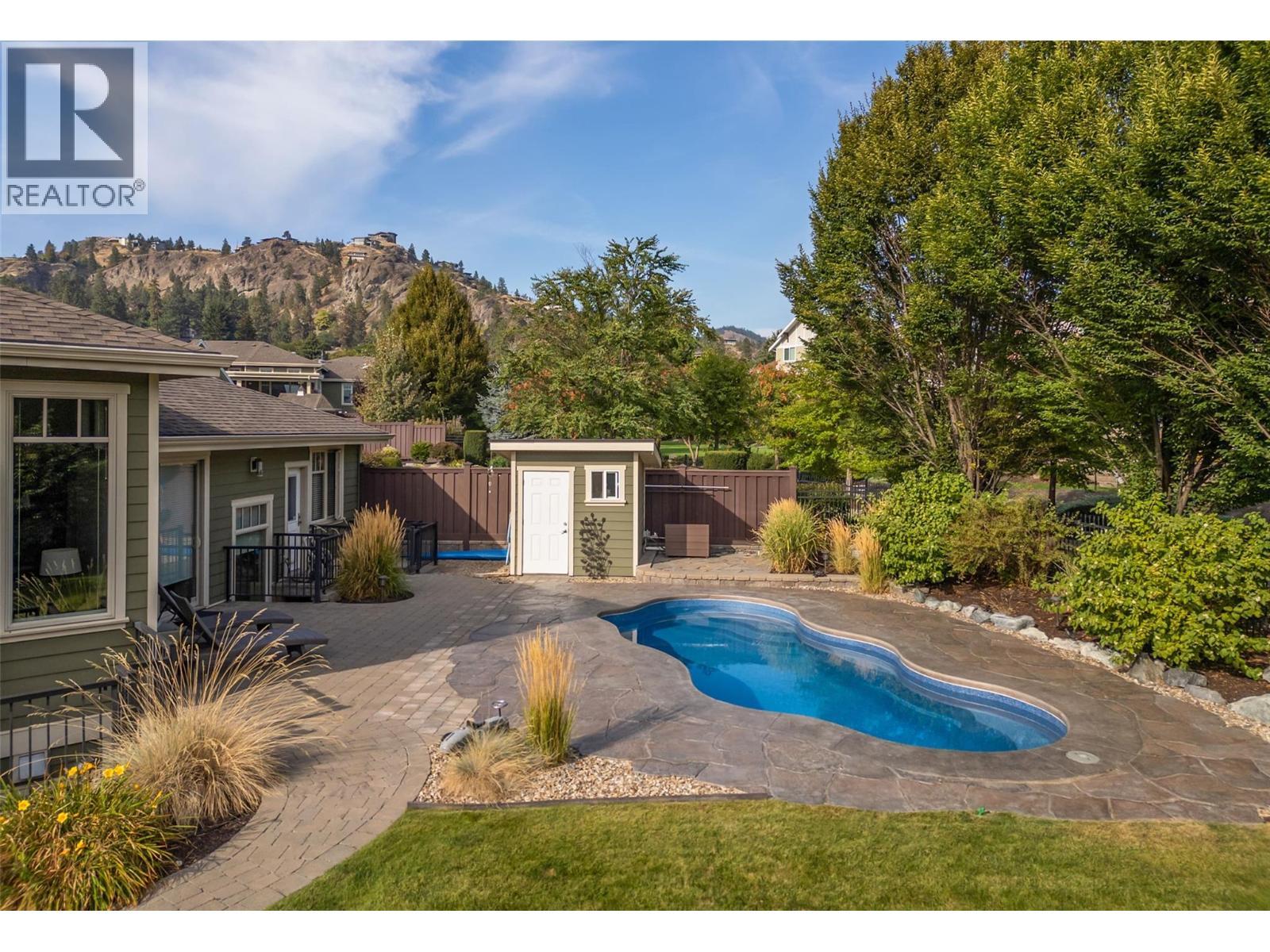 1147 Glenview Court, Kelowna, BC - Outdoor With In Ground Pool With Deck Patio Veranda